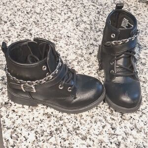 Toddler boots size 10